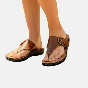 BORN B.O.C. Leather Thong Sandals Size 8 – Brown Buckle Comfort Slides